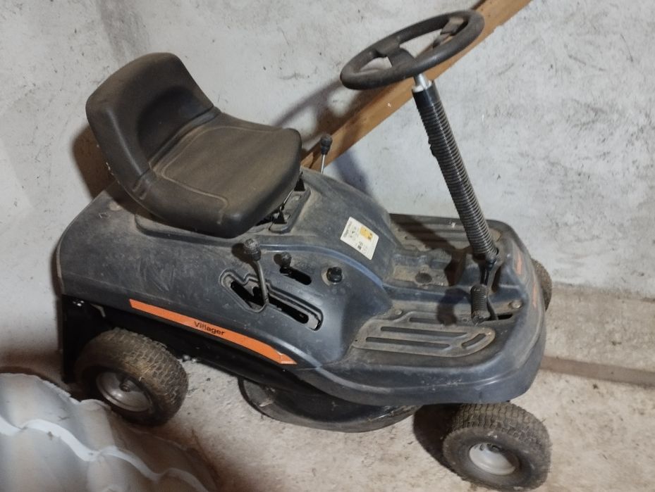 Tractoraș tuns iarba VTR 650