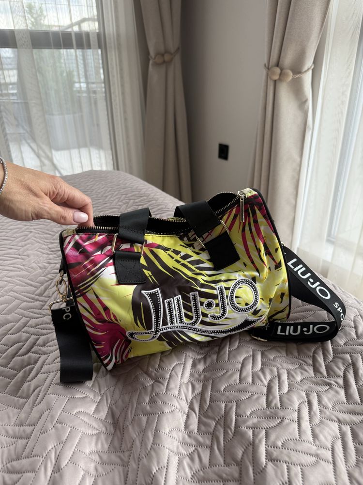 Чанти Moschino, Liu Jo, Twinset, Pinko, Tosca Blu