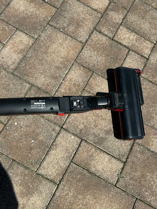 Aspirator vertical Einhell TE-SV 18 Li PXC18V cu acumulator de 4.0Ah