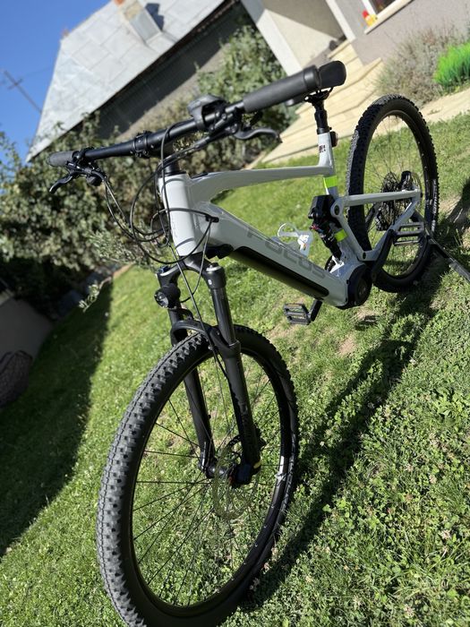 Bicicleta electrica FOCUS Throne 2