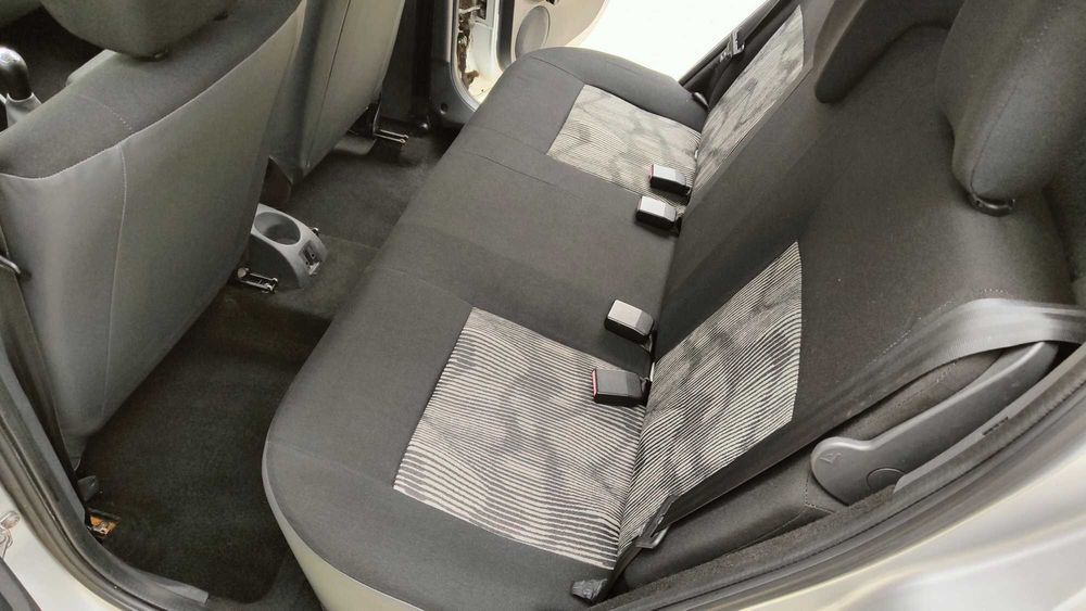 Dacia Sandero fab.2008 1,6 MPI masina are un singur proprietar de noua