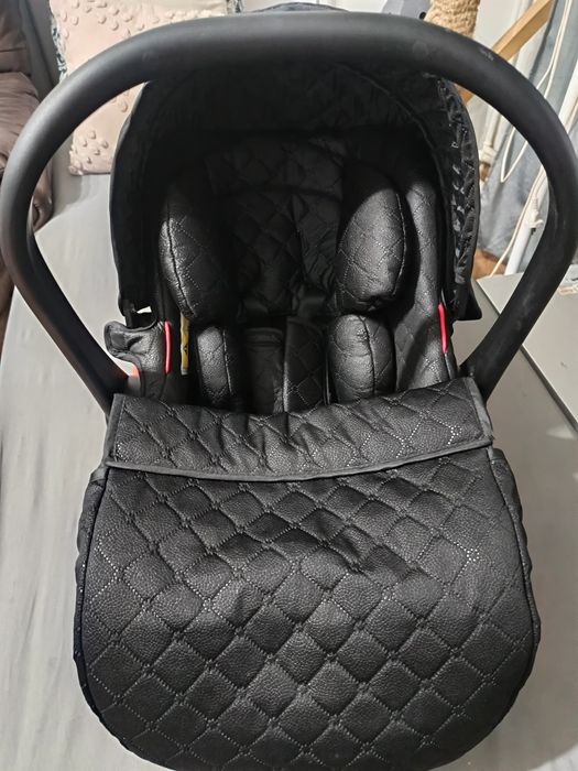 Cos scaun scoica  copii auto superb nou