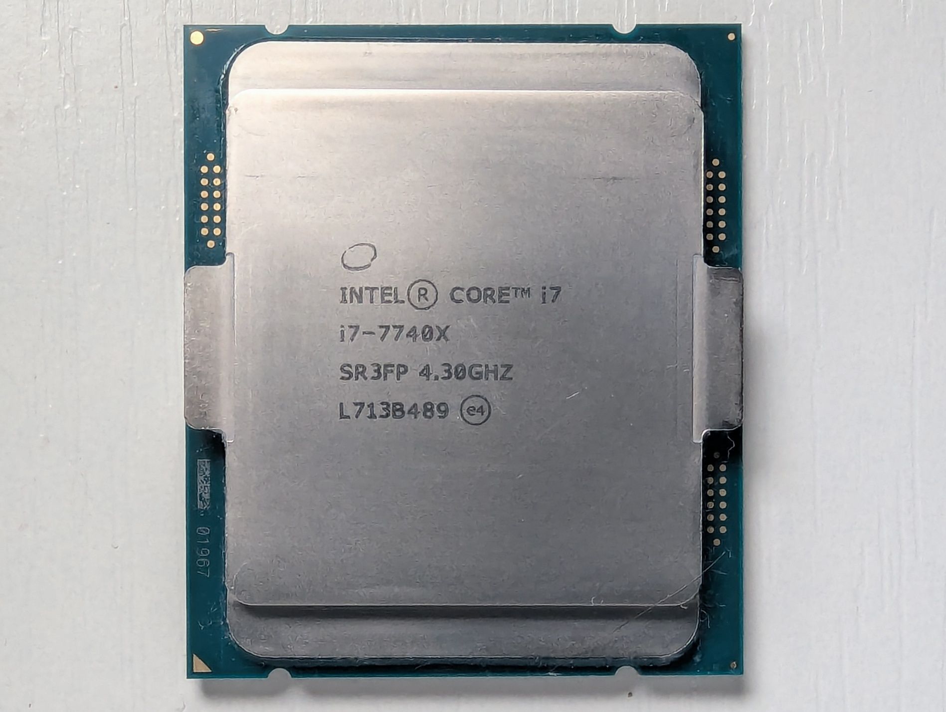 Процессор Intel Core i7 7740X