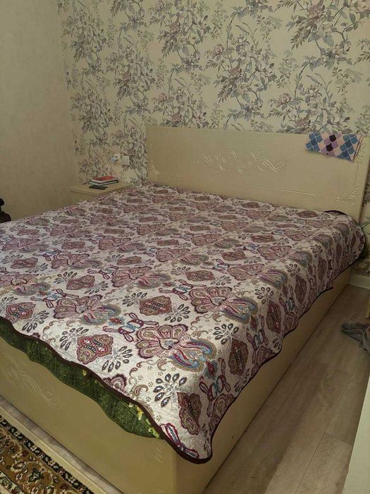 Кровать двуспальная