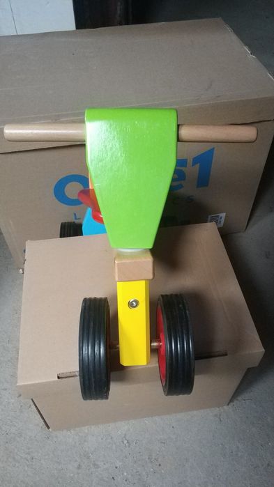 Дървена триколка - колело Vegatoys (като нова)