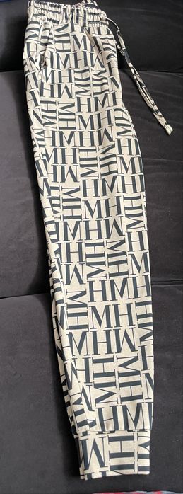 Pantaloni dama Mohito Pret redus!