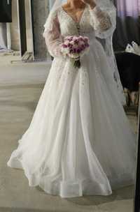 Продам  белое свадебное платье