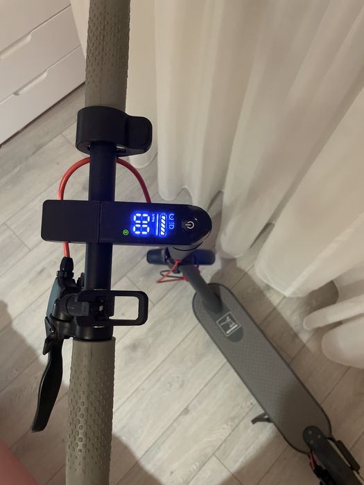 Trotinetă electrică AOVOPRO ES8