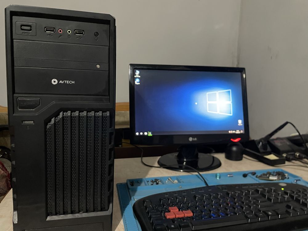 Kompyuter Sotiladi H61 ddr3/ 4gb ozu/ 320gb hdd
