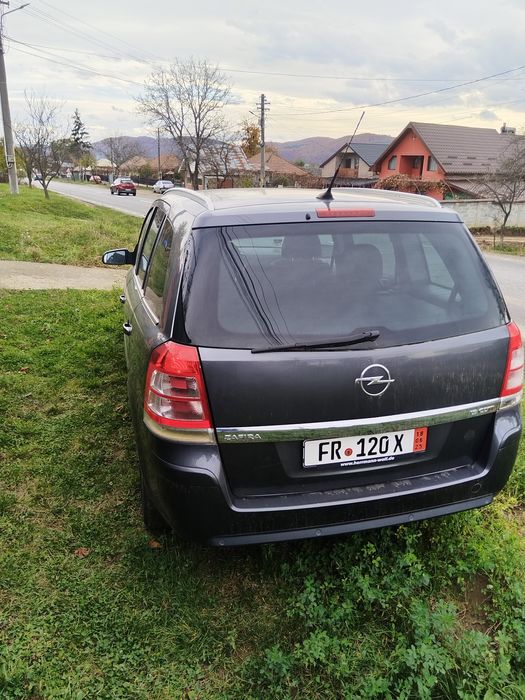 De vânzare Opel Zamfira 1.9