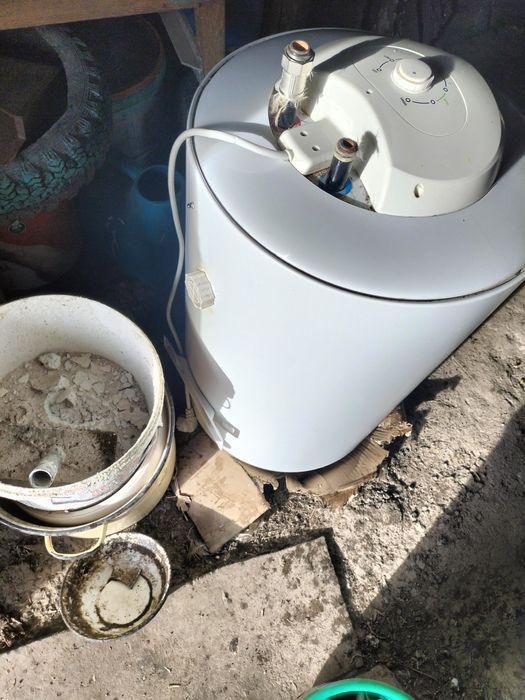Продам бу Водонагреватель фирмы ZANUSSI.