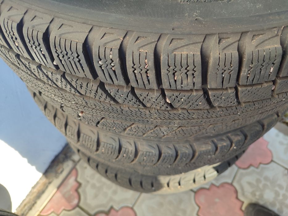 Зимние шины липучки Triangle R15