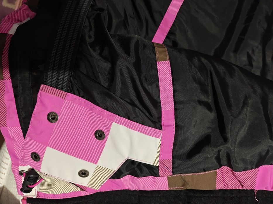 Детски ски екип в розово