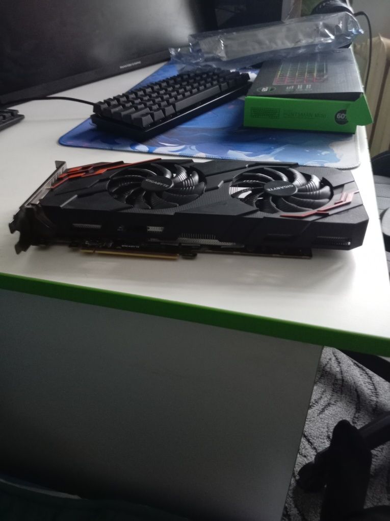 Видео карта GTX 1070