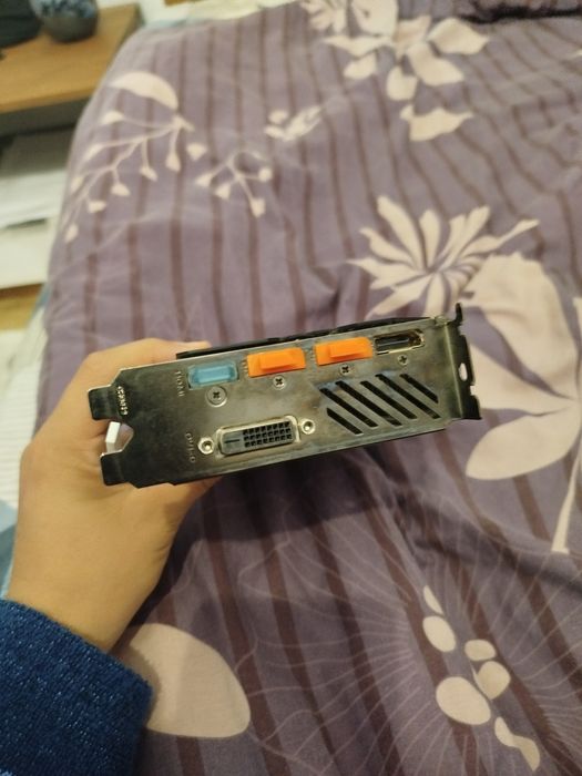 Видео карта amd Radeon 570