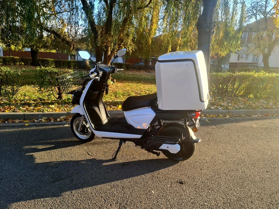 Vand/Schimb/Rate Scuter electric pentru livratori/cargo