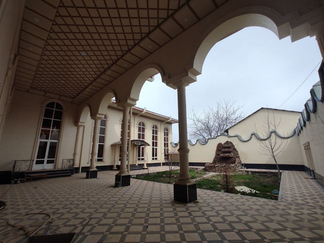 Продается 2х этажный дом Навбогчиен хумдон