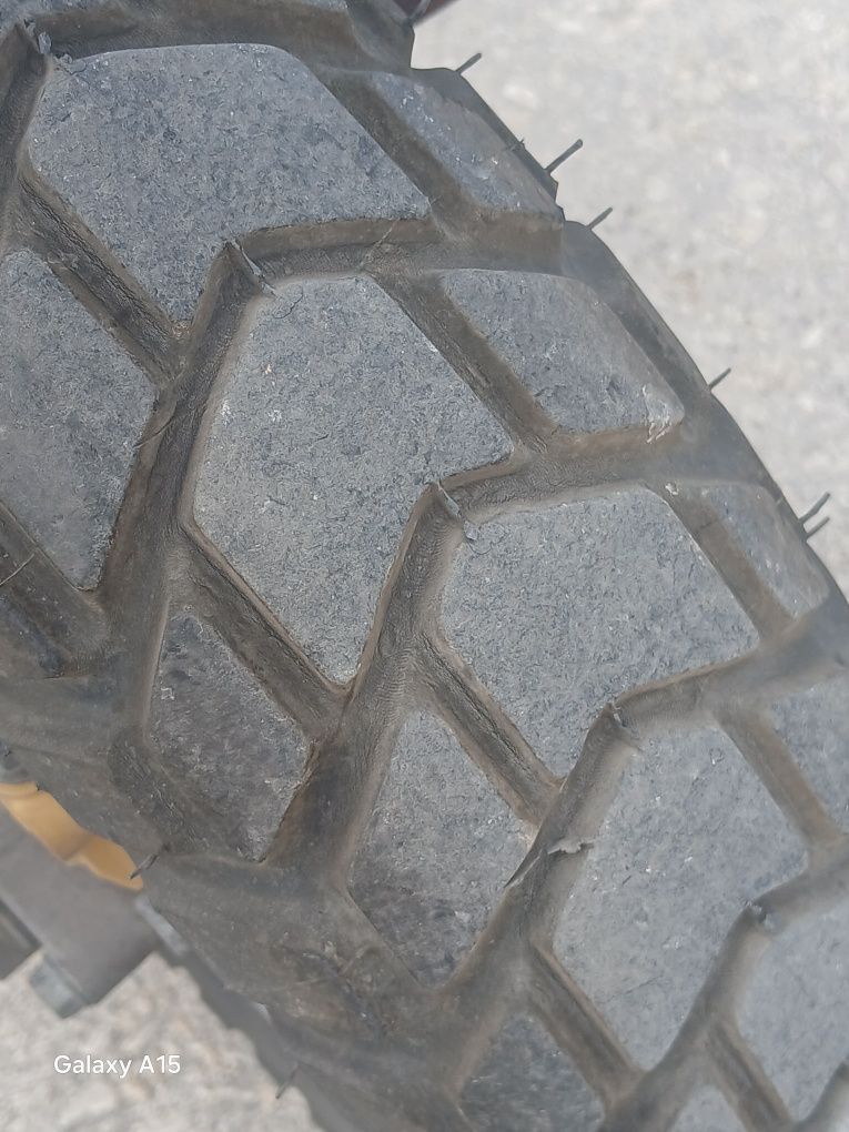 Продавам Honda x8r-s