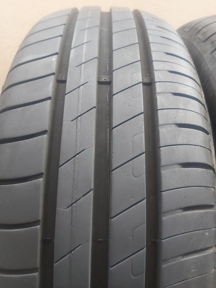 Автомобилни гуми 195 65 15 Goodyear