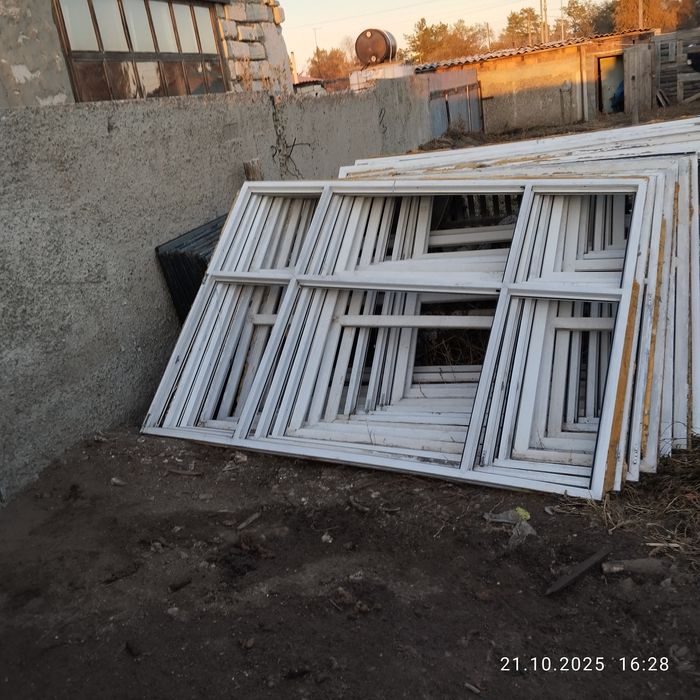 Продам пластиковые окна, размер 175/240