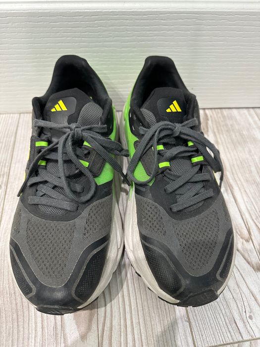 Маратонки Puma и adidas