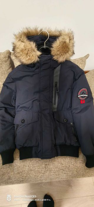 Продавам мъжко яке Superdry