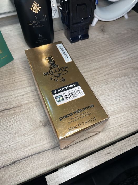 Vând parfumuri calarasi