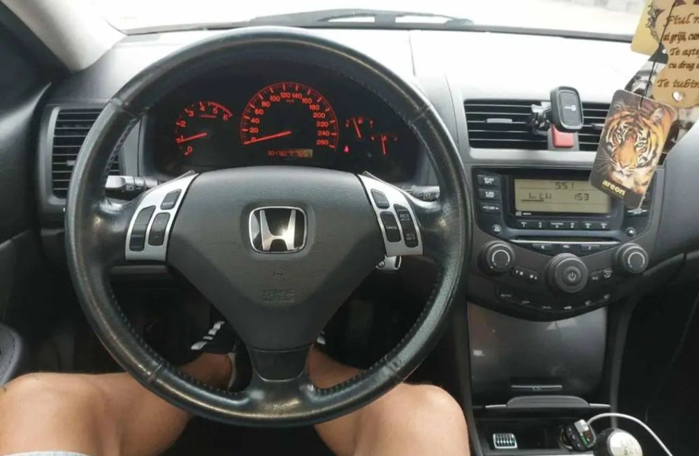 Vând honda accord