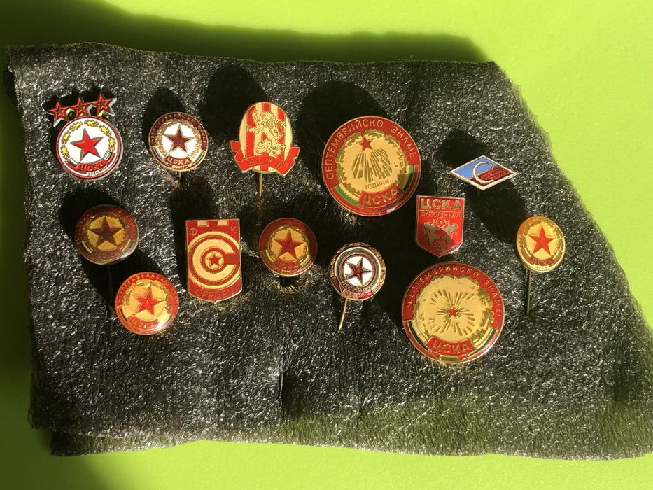 Фуболни значки на ЦСКА СОФИЯ