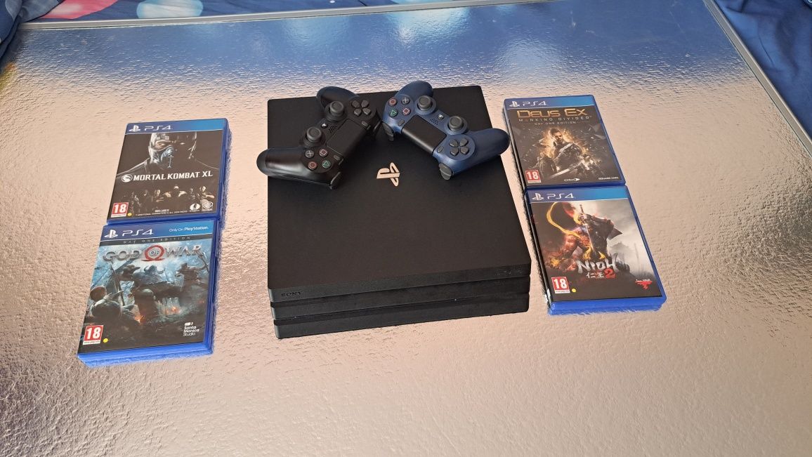 PlayStation 4 Pro FullBox