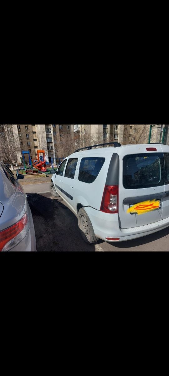 Продаю Lada Largus 7 местный