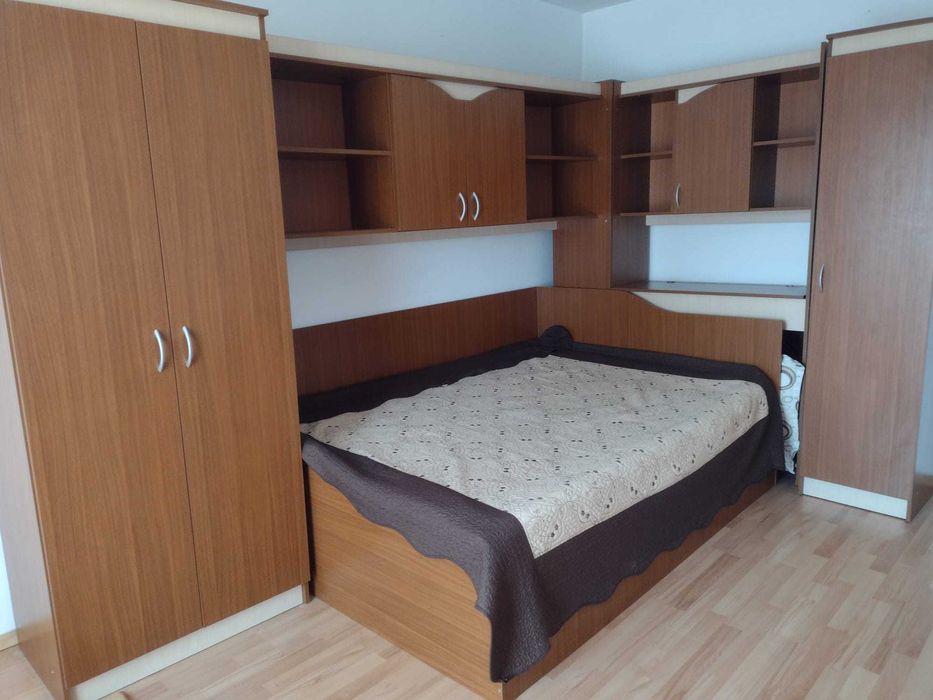 Vând apartament cu 2 camere,cartier Rovine.