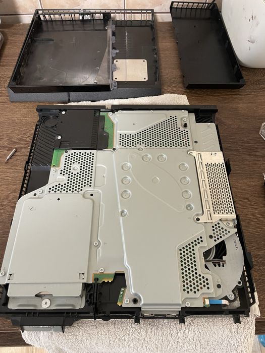 Ofer servicii mentenanta consola Playstation 4