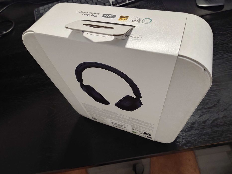 Vand casti Sony WH-1000XM5