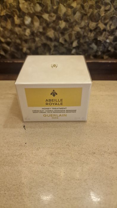 Crema de fata de zi si de noapte guerlain aveille royale