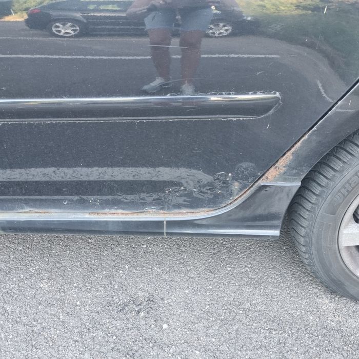 Vând 2 golfuri 5,pachet gti bkd, celălalt benzinar 1.4