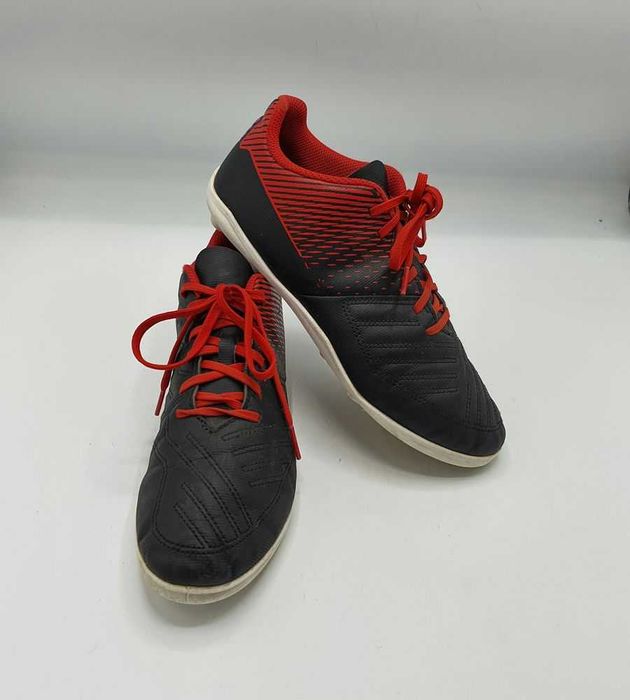 Нови детски футболни маратонки / кецове KIPSTA, 37 номер