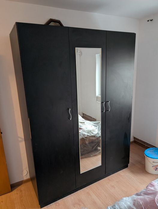 Dulap dormitor + noptiere