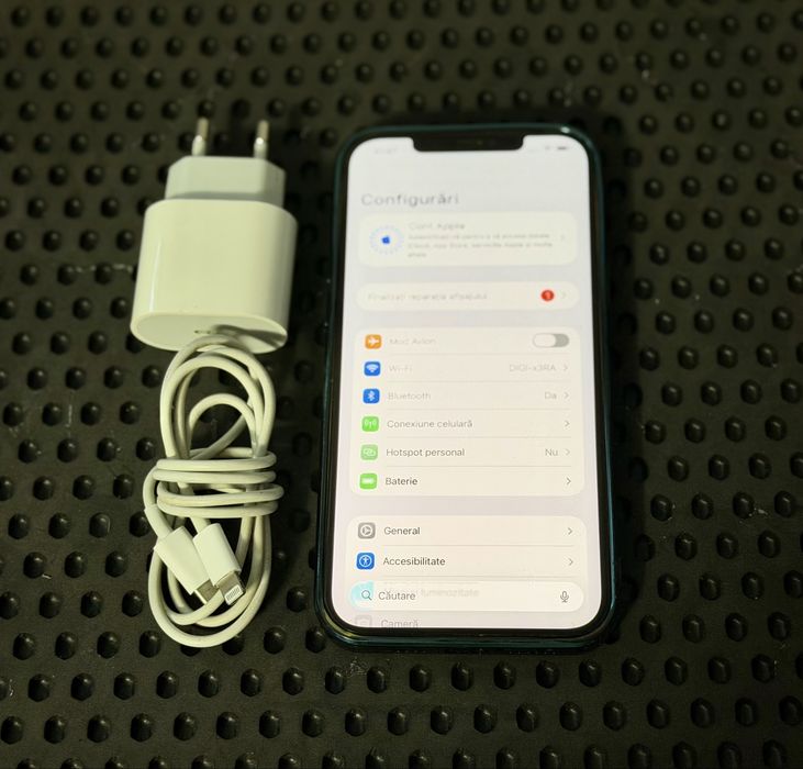 Iphone 12 PRO Max Gold + accesorii in stare bună