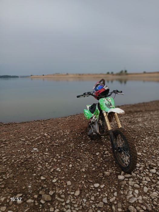 Продава се косов мотор 125 кобика