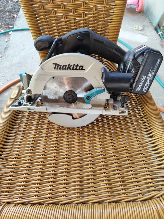 Circular Makita DHS 680 brushless