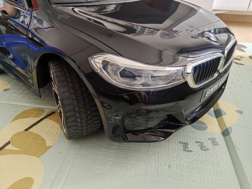Акумулаторна кола BMW 6 GT,12V с меки гуми с кожена седалка