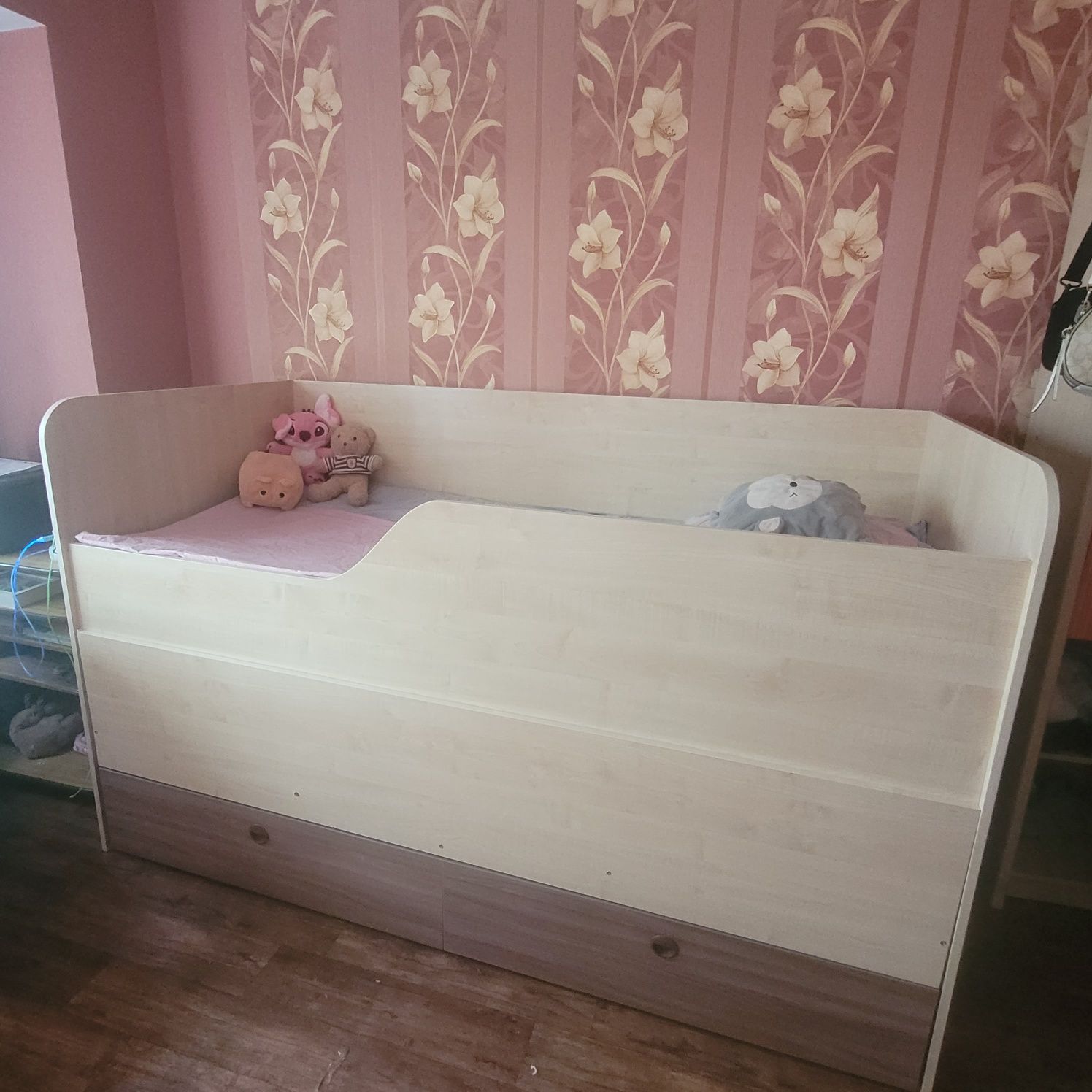Двухярусная раздвижная кровать