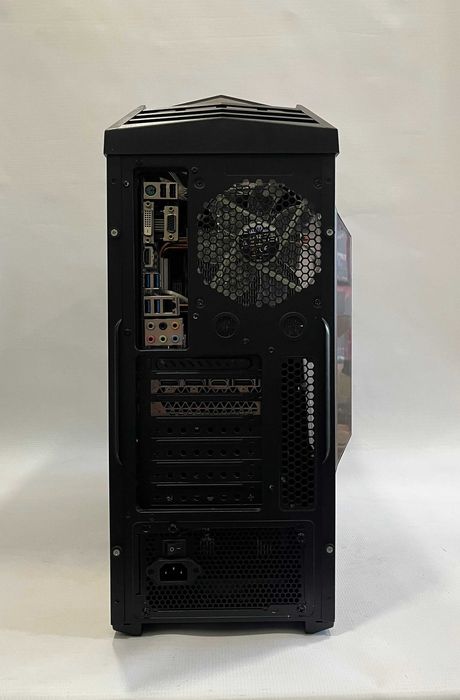 Геймърски компютър Intel Core i7 6700K, GTX 1080 Ti 11GB, 16GB ram