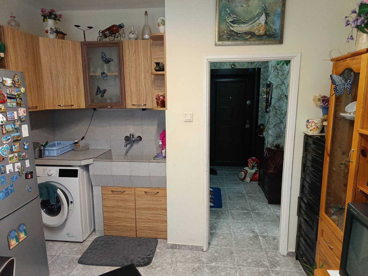 Дава се под наем Двустаен апартамент в Бургас, Център - 55 кв.м за 400 € - Снимка #9