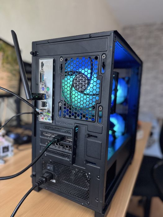 Pc Gaming RTX 4060 Ryzen 5600x 32gb ram