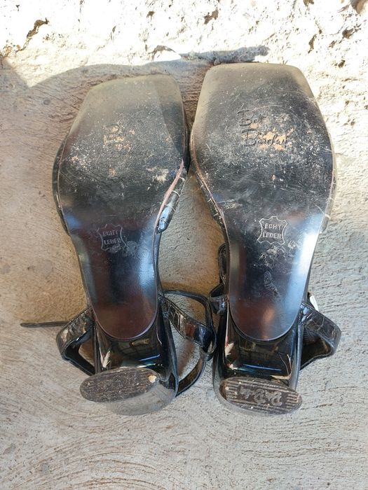 Sandale cu toc lat si bot patrat