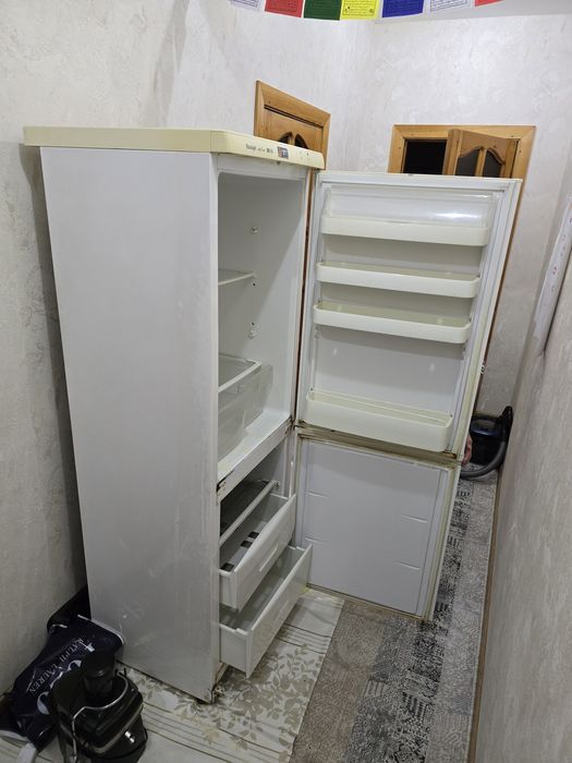 Холодильник сатылады