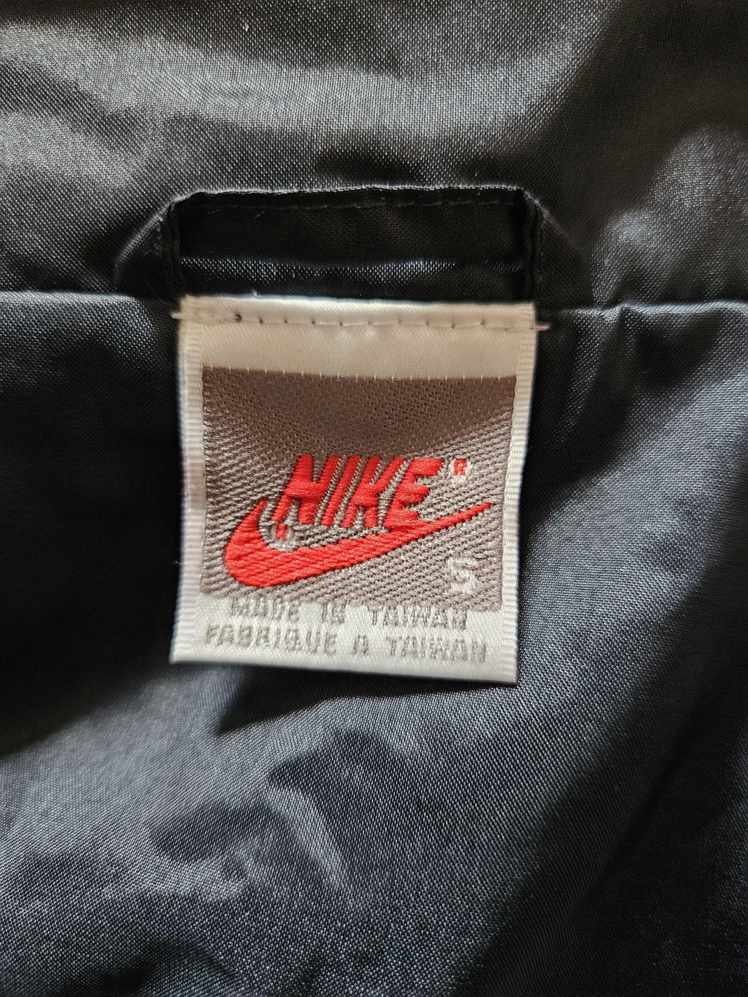Bluza Nike, nu Reebok, Adidas, Levi's, Gucci, Armani, Tommy Hilfiger