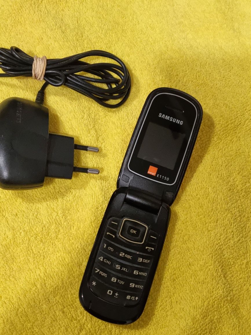 Telefon cu clapeta Samsung Gt-E1150i